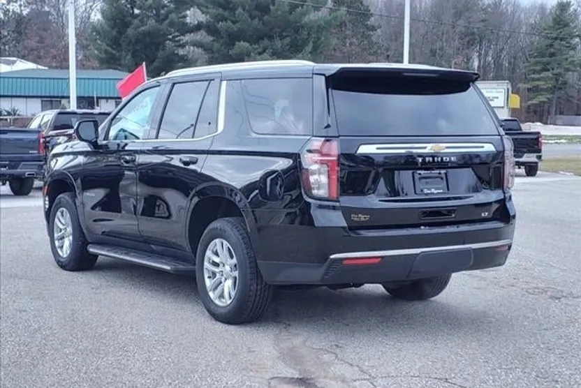 2021 Chevrolet Tahoe LT photo 1