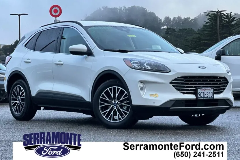 2022 Ford Escape Titanium photo 1