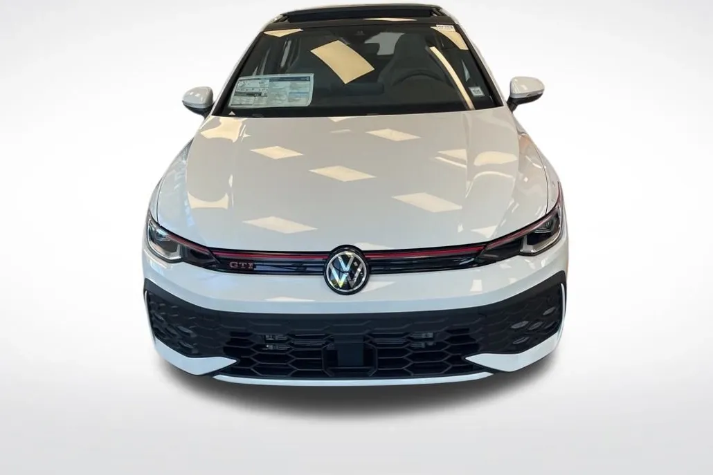 2025 Volkswagen Golf GTI SE photo 1