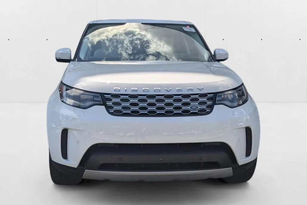 2023 Land Rover Discovery P300 S photo 1