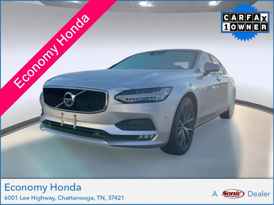 2018 Volvo S90 Momentum photo 1