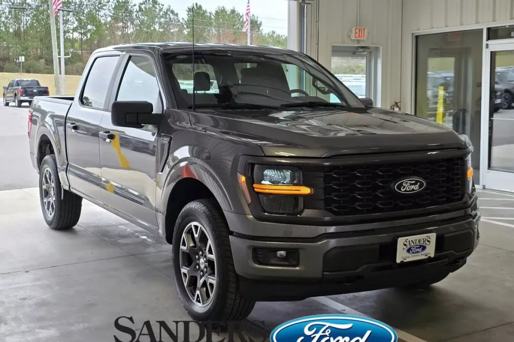 2025 Ford F-150 STX photo 1