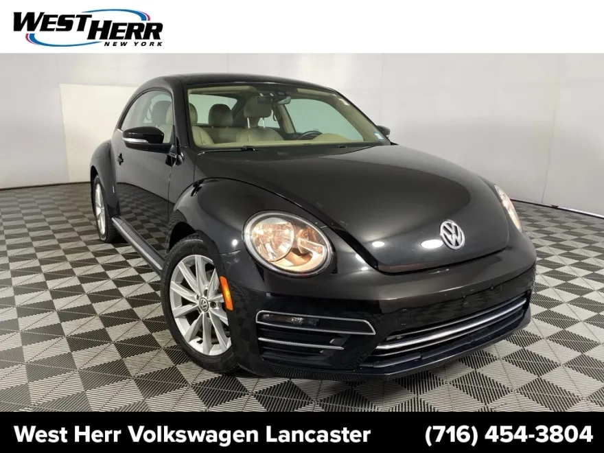 2019 Volkswagen Beetle SE photo 1