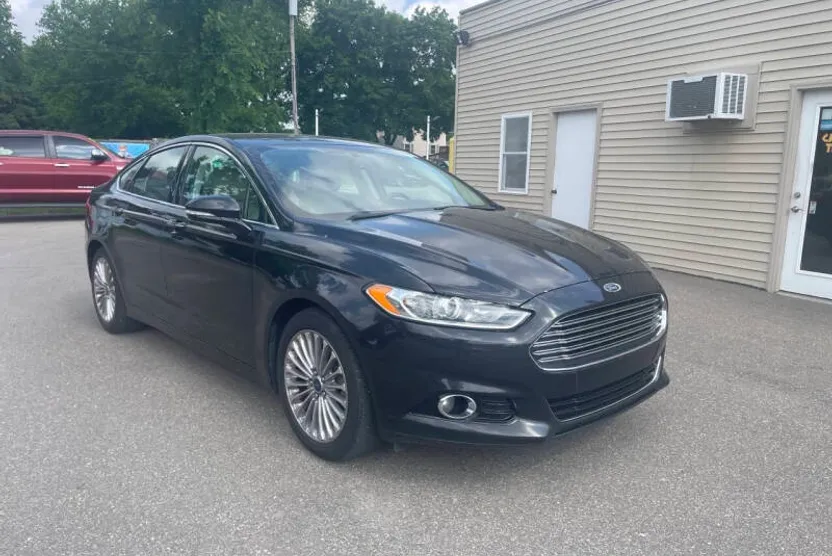 2015 Ford Fusion Titanium photo 1
