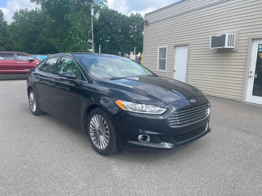 2015 Ford Fusion Titanium photo 1