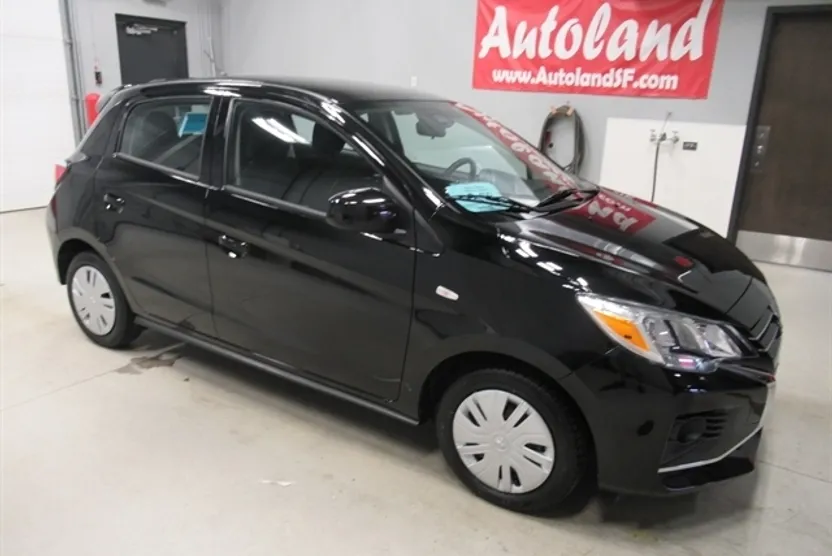 2024 Mitsubishi Mirage ES photo 1