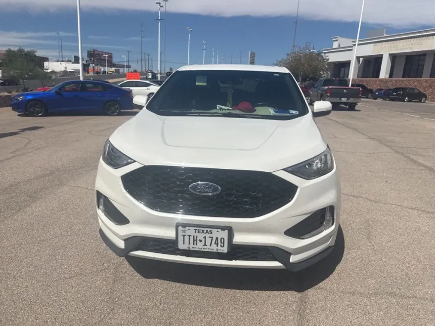 2023 Ford Edge ST photo 1