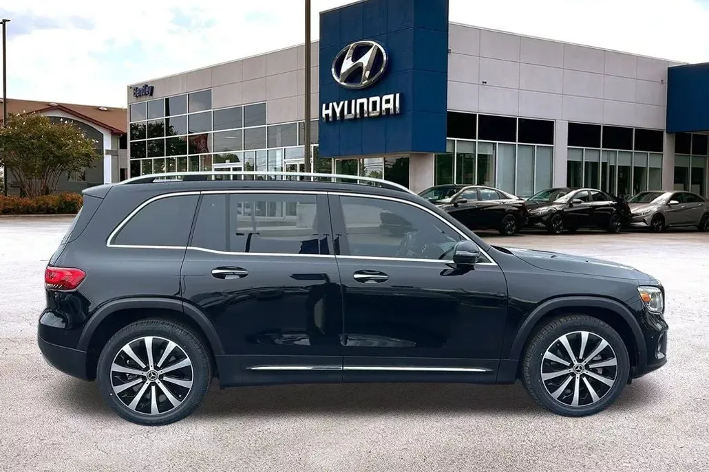 2020 Mercedes Benz GLB 250 photo 1