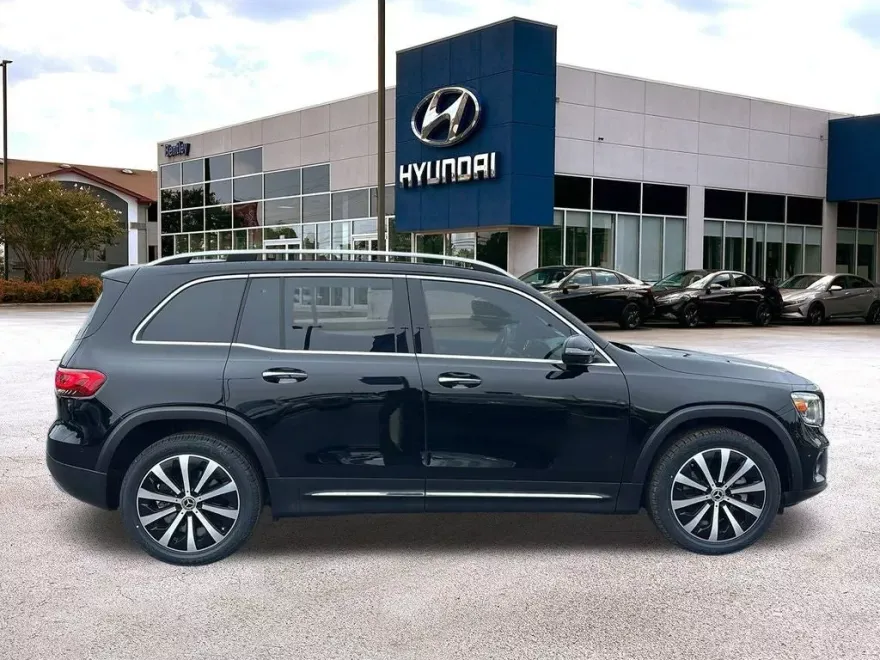 2020 Mercedes Benz GLB 250 photo 1