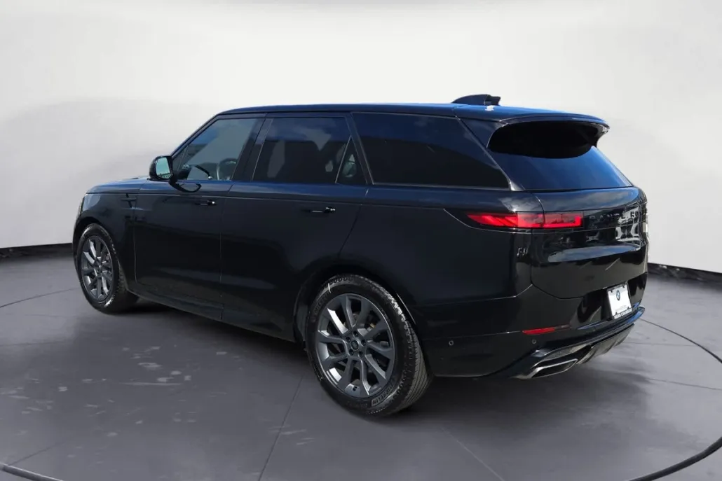 2024 Land Rover Range Rover Sport SE photo 1