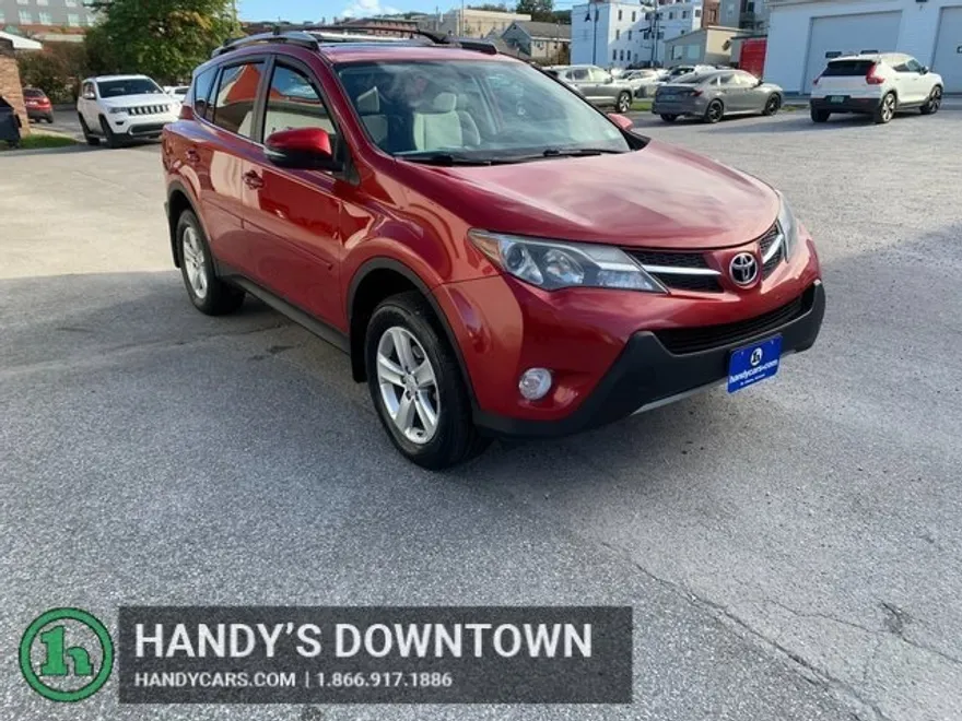2014 Toyota RAV4 XLE photo 1