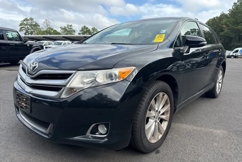 2014 Toyota Venza LE photo 1