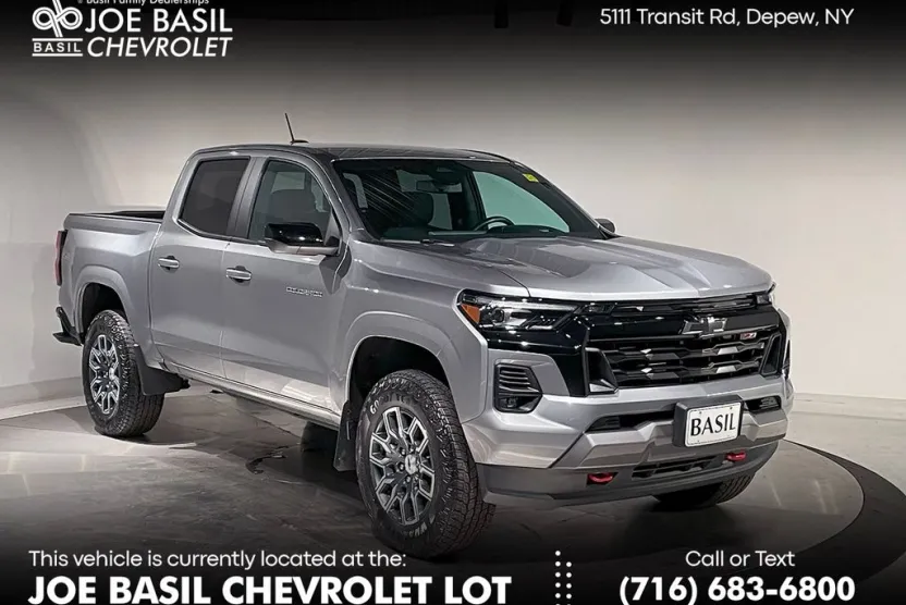 2023 Chevrolet Colorado Z71 photo 1
