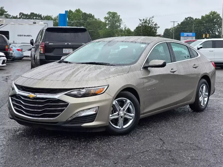 2023 Chevrolet Malibu 1LT photo 1