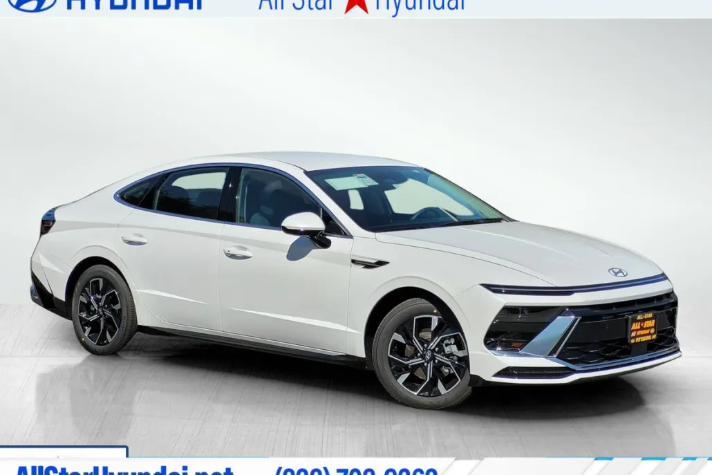 2025 Hyundai Sonata SEL photo 1
