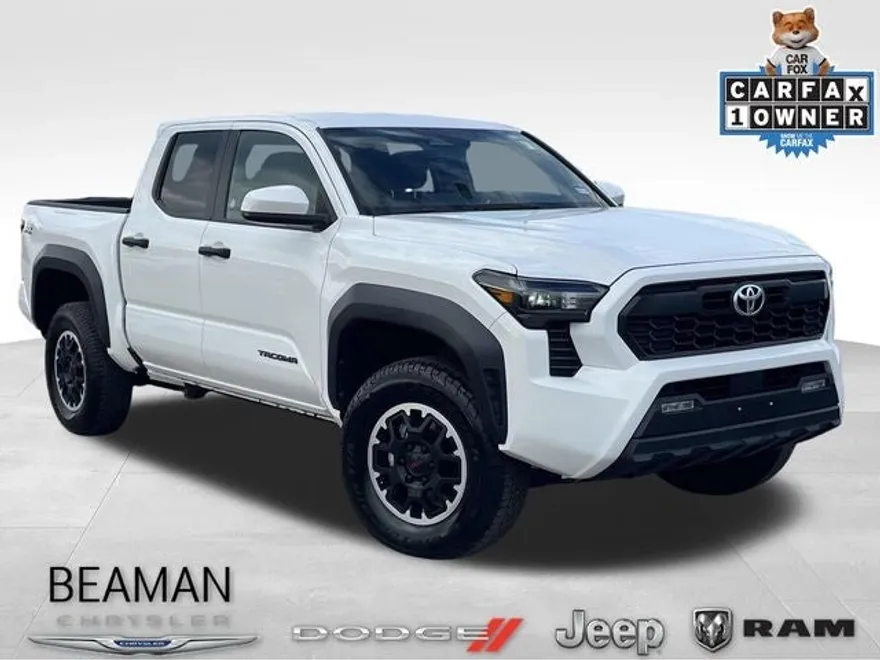 2024 Toyota Tacoma TRD Sport photo 1