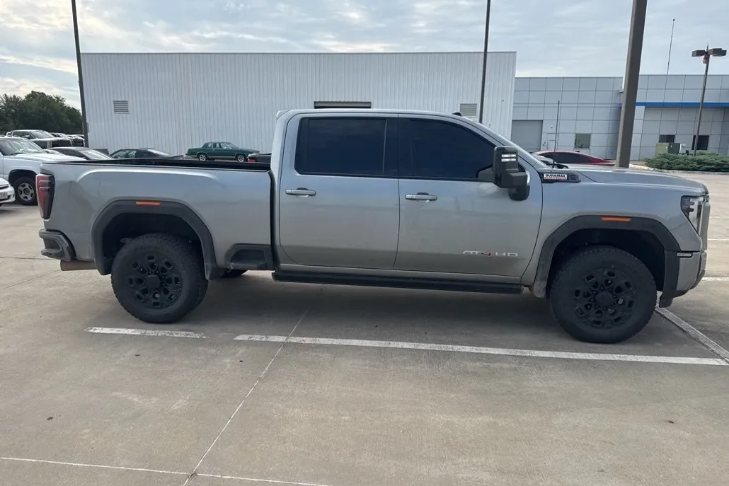 2025 Gmc Sierra AT4 photo 1