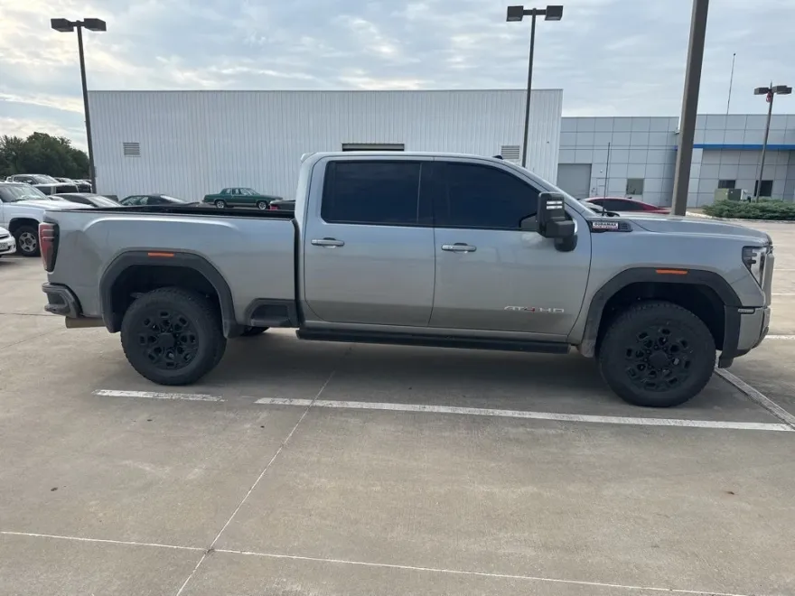 2025 Gmc Sierra AT4 photo 1