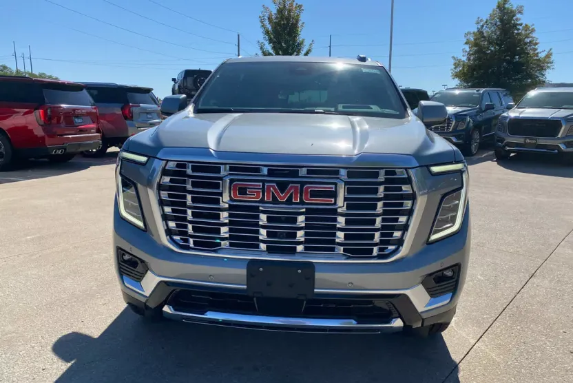 2025 Gmc Yukon XL Denali photo 1
