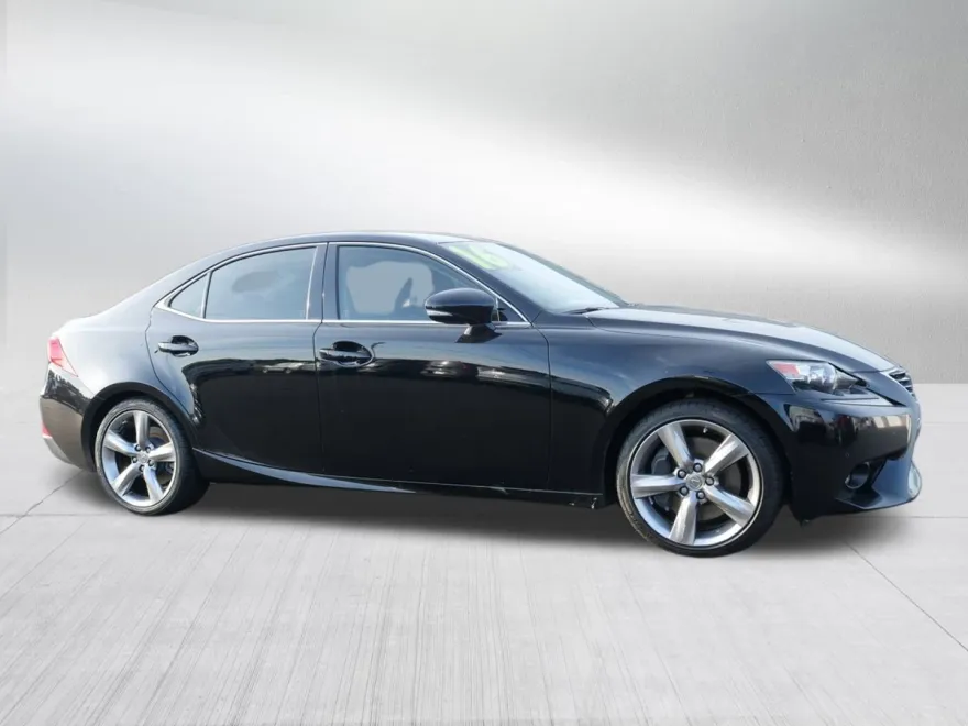 2016 Lexus IS 350 photo 1