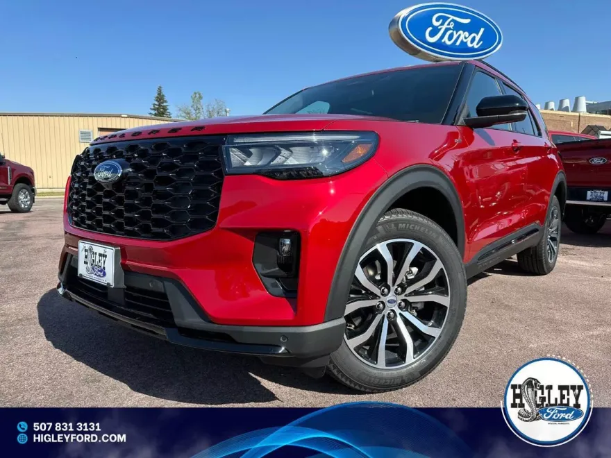 2025 Ford Explorer ST-Line photo 1