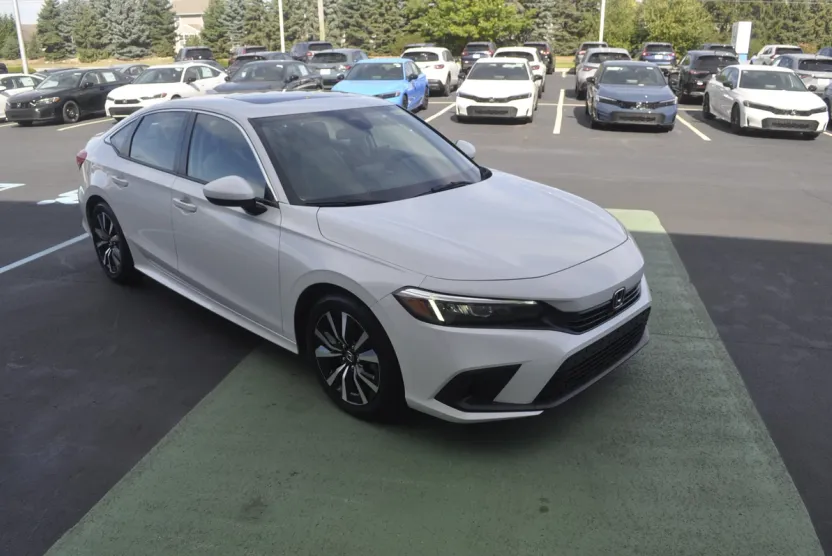 2023 Honda Civic EX photo 1