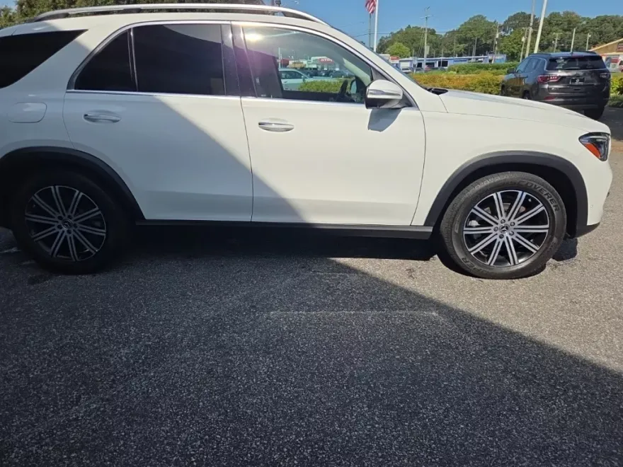 2024 Mercedes Benz GLE 450 4MATIC photo 1
