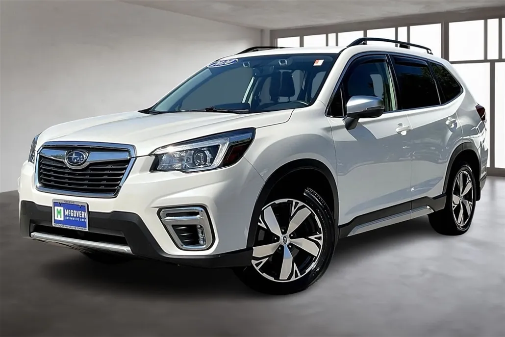 2020 Subaru Forester Touring photo 1