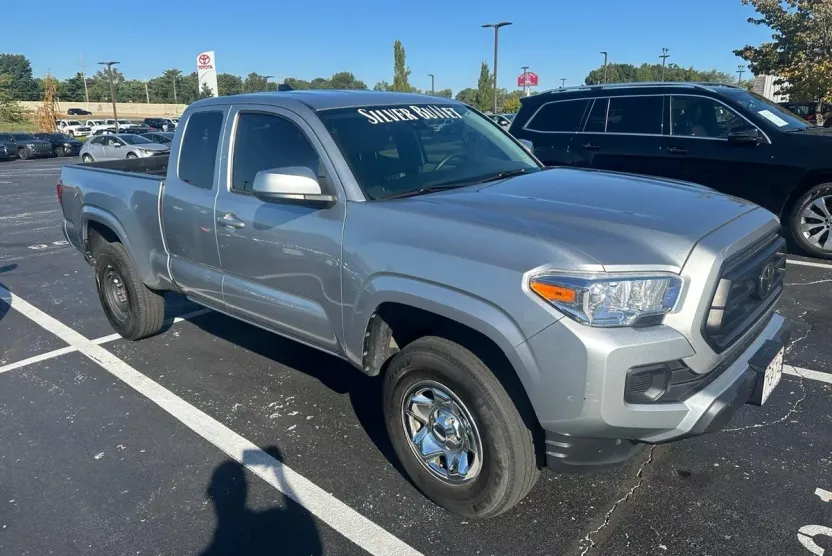 2022 Toyota Tacoma SR photo 1