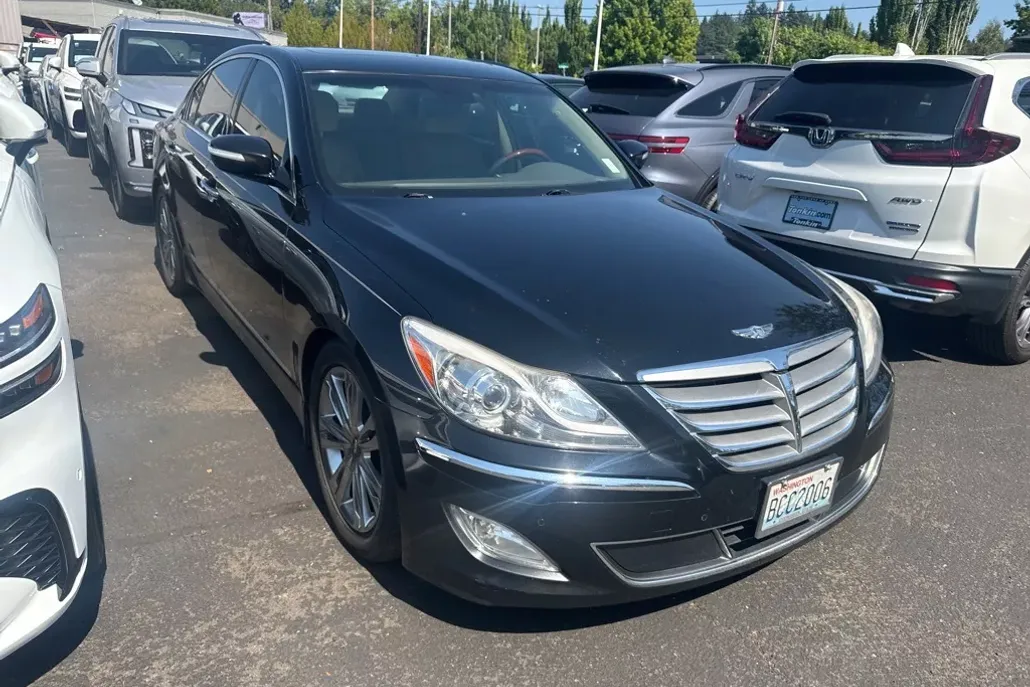 2012 Hyundai Genesis 5.0 photo 1