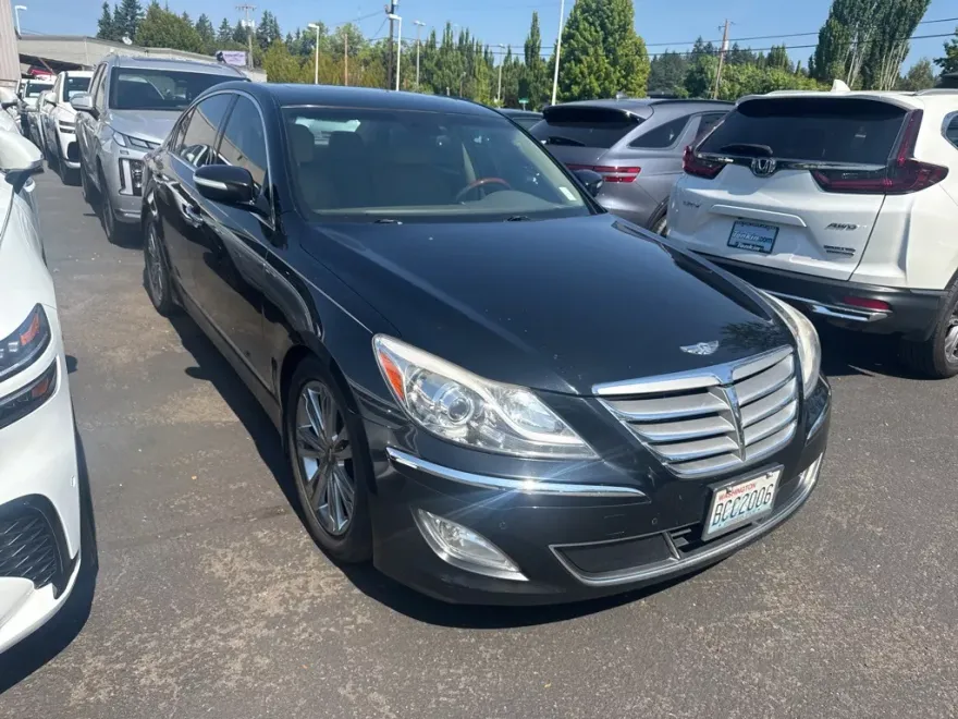 2012 Hyundai Genesis 5.0 photo 1