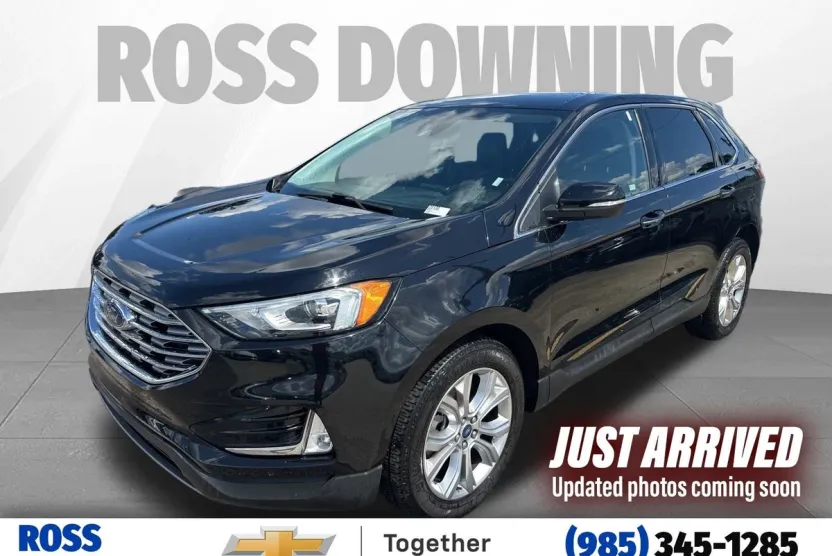 2022 Ford Edge Titanium photo 1