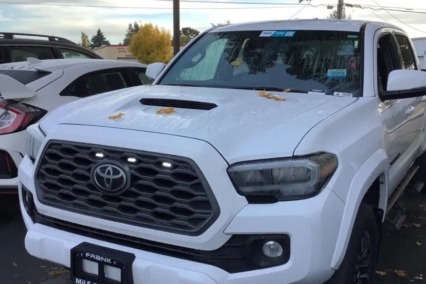2022 Toyota Tacoma TRD Sport V6 photo 1