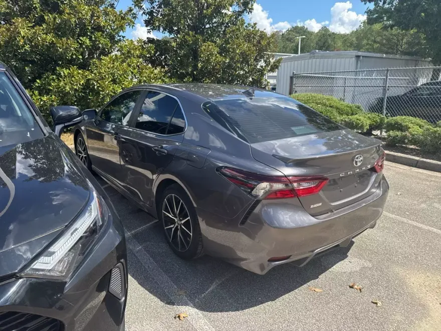 2024 Toyota Camry SE photo 1