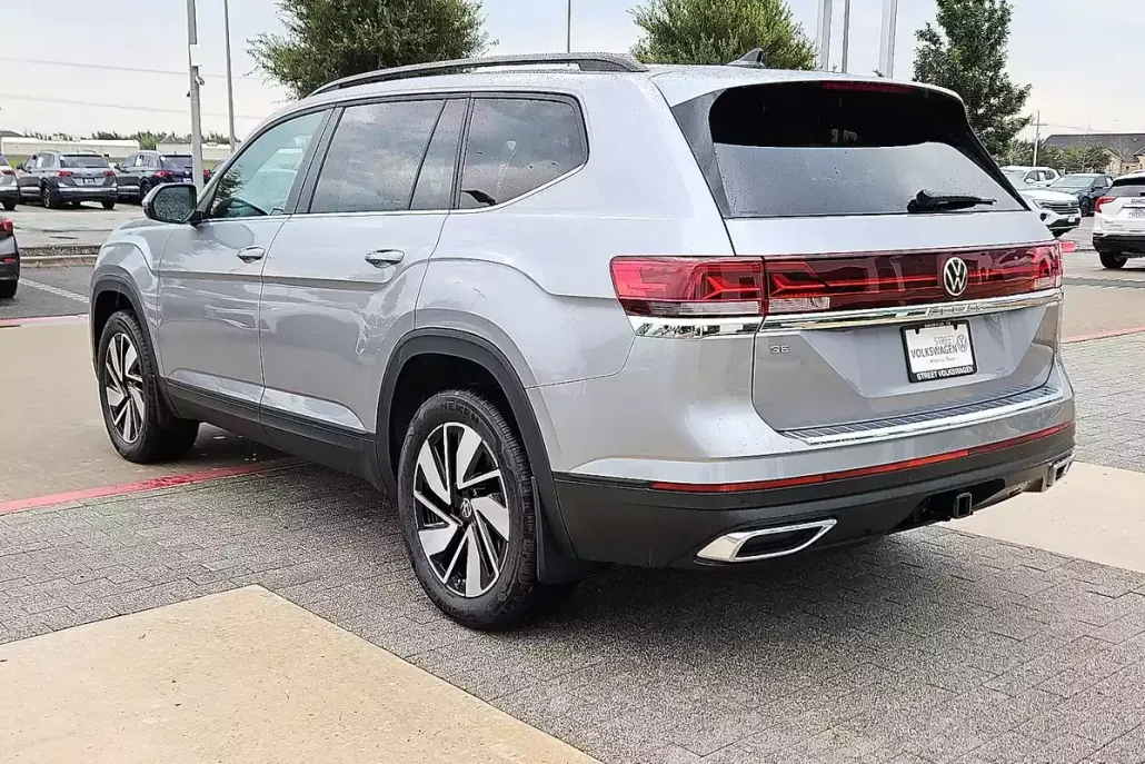 2026 Volkswagen Atlas SE Technology photo 1