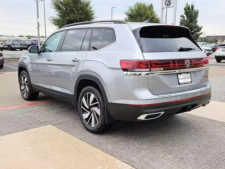 2026 Volkswagen Atlas SE Technology photo 1