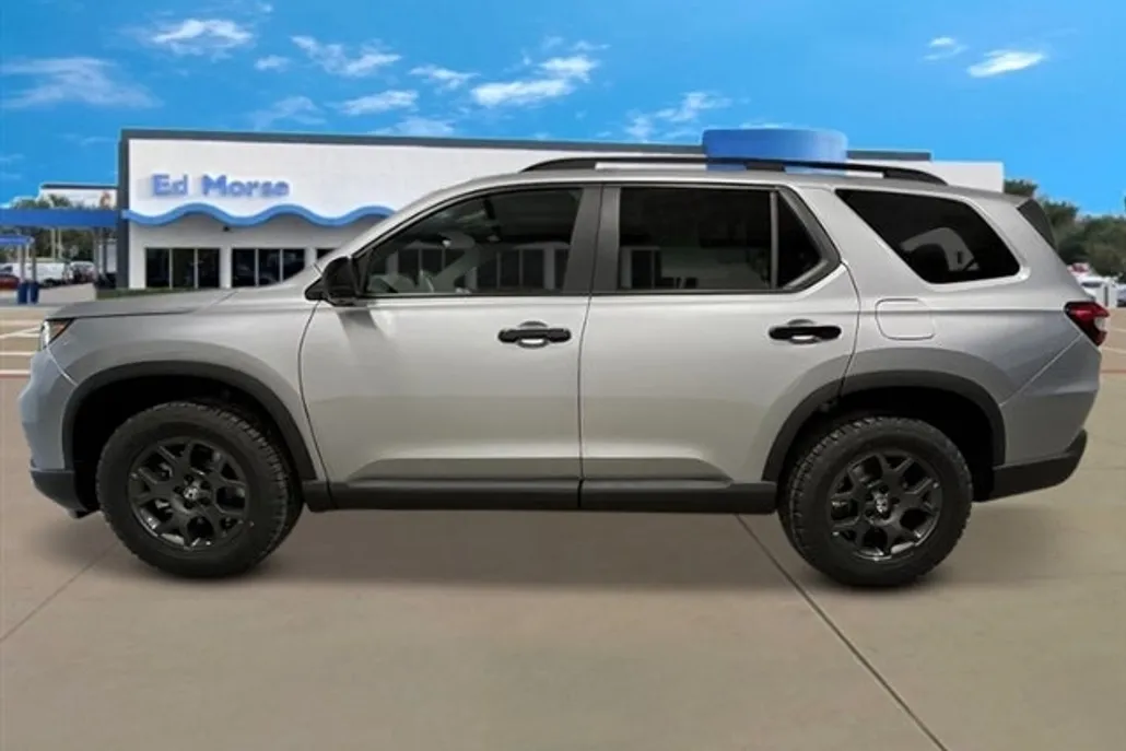 2025 Honda Pilot TrailSport photo 1