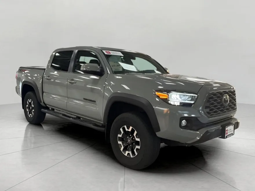 2022 Toyota Tacoma 4x4 Double Cab photo 1