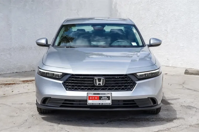 2025 Honda Accord LX photo 1