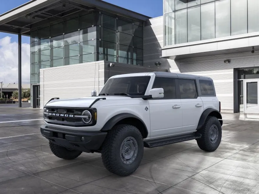 2025 Ford Bronco Outer Banks photo 1