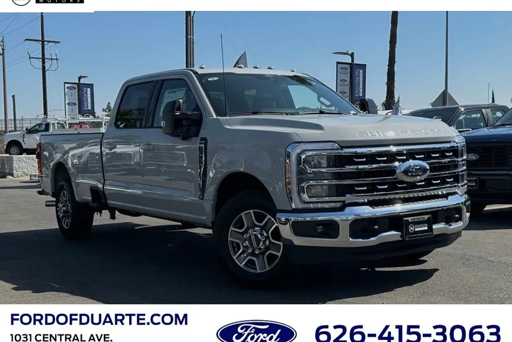 2026 Ford F-350 Lariat photo 1