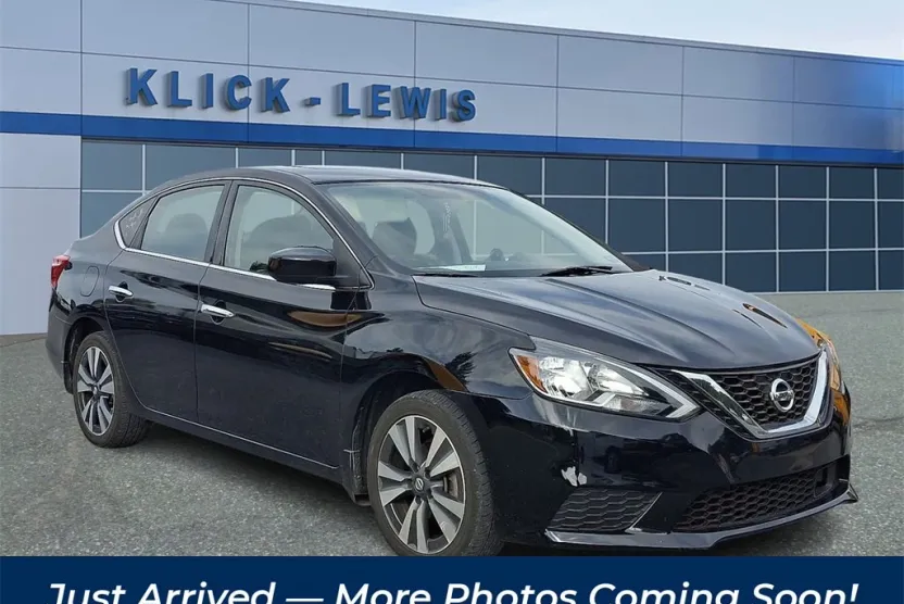 2019 Nissan Sentra SV photo 1