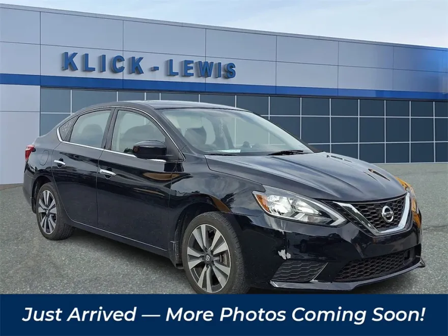 2019 Nissan Sentra SV photo 1