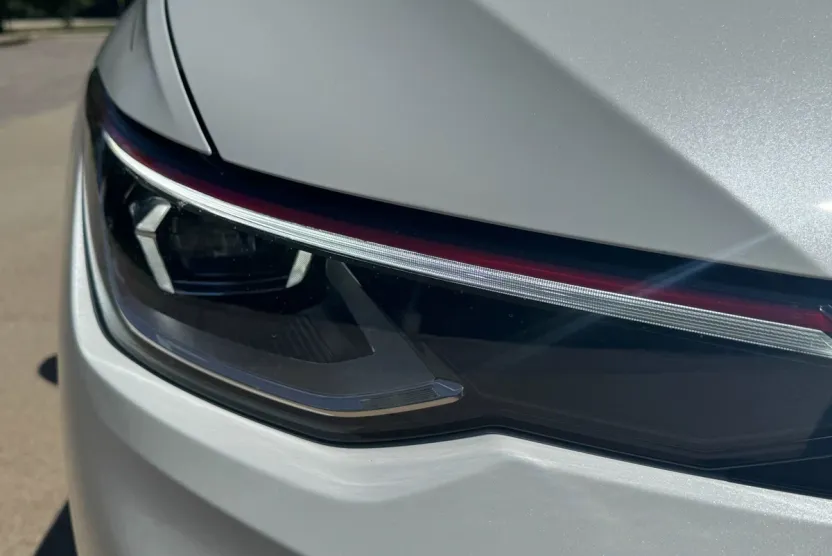 2025 Volkswagen Golf GTI SE photo 1