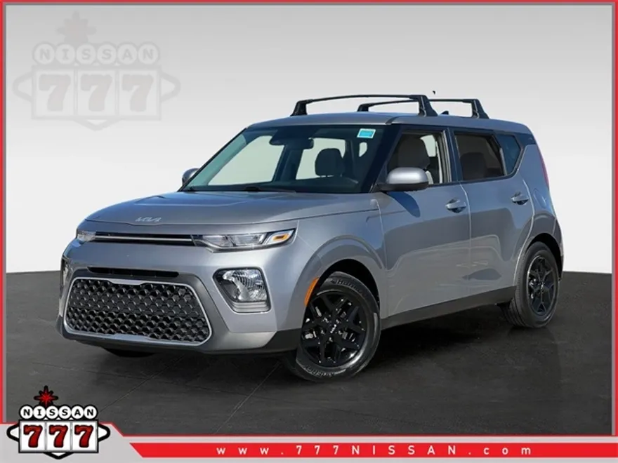 2022 Kia Soul LX photo 1