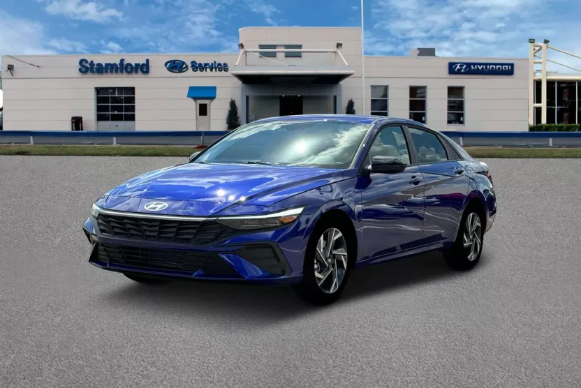 2025 Hyundai Elantra SEL Sport photo 1