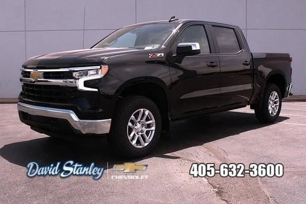 2025 Chevrolet Silverado 1500 LT photo 1