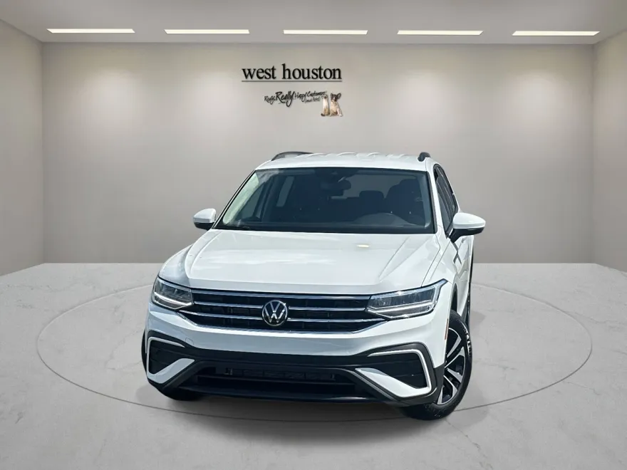 2024 Volkswagen Tiguan S photo 1