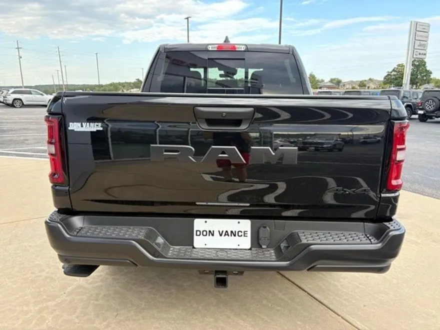 2025 Ram 1500 Tradesman photo 1