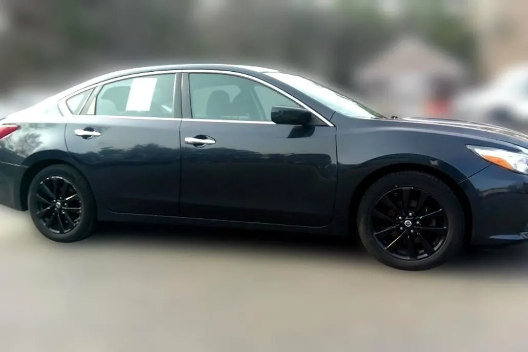 2018 Nissan Altima 2.5 SV photo 1